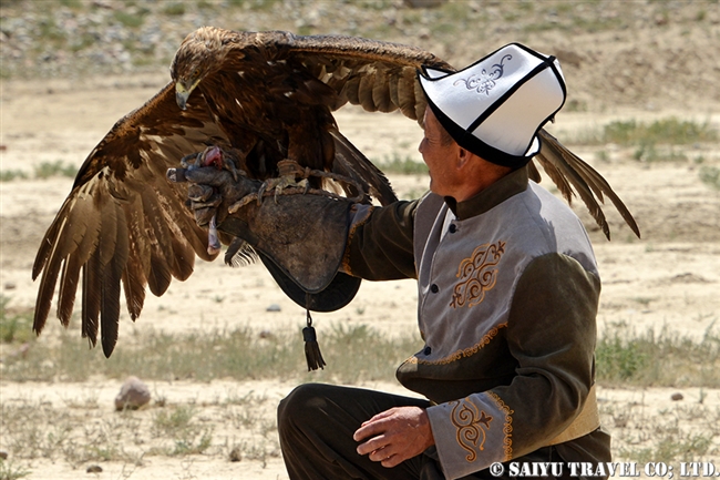 キルギスの鷹匠 Eagle Hunting Show Kyrgyz (9)