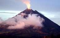 アレナル火山