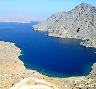 フィヨルド地形の残るムサンダム半島