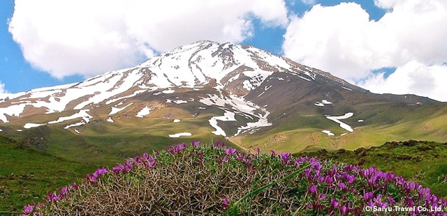 西アジア最高峰 ダマバンド山