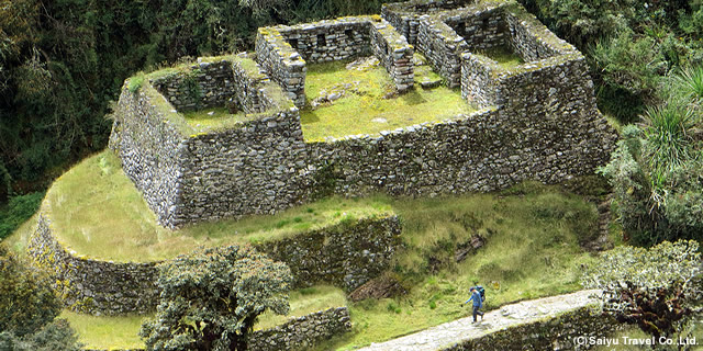 失われた空中都市を目指す 古代インカ道トレッキングの旅
