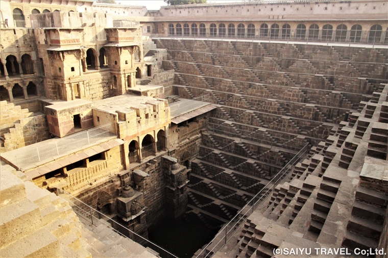 インドの階段井戸④「インド最大の階段井戸」チャンド・バオリ