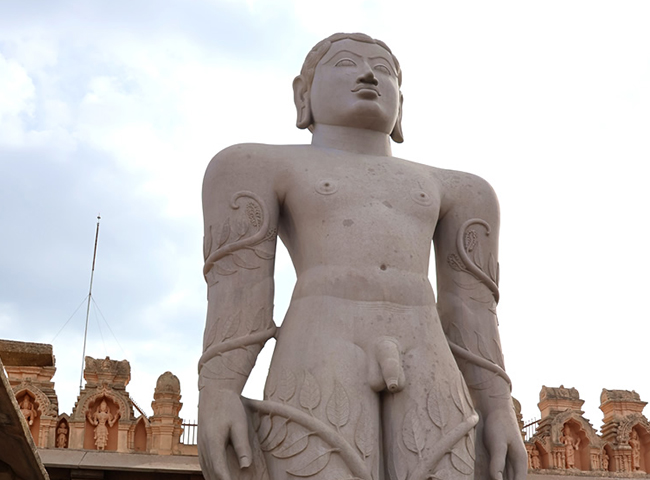 シュラバナベルゴラのジャイナ教寺院