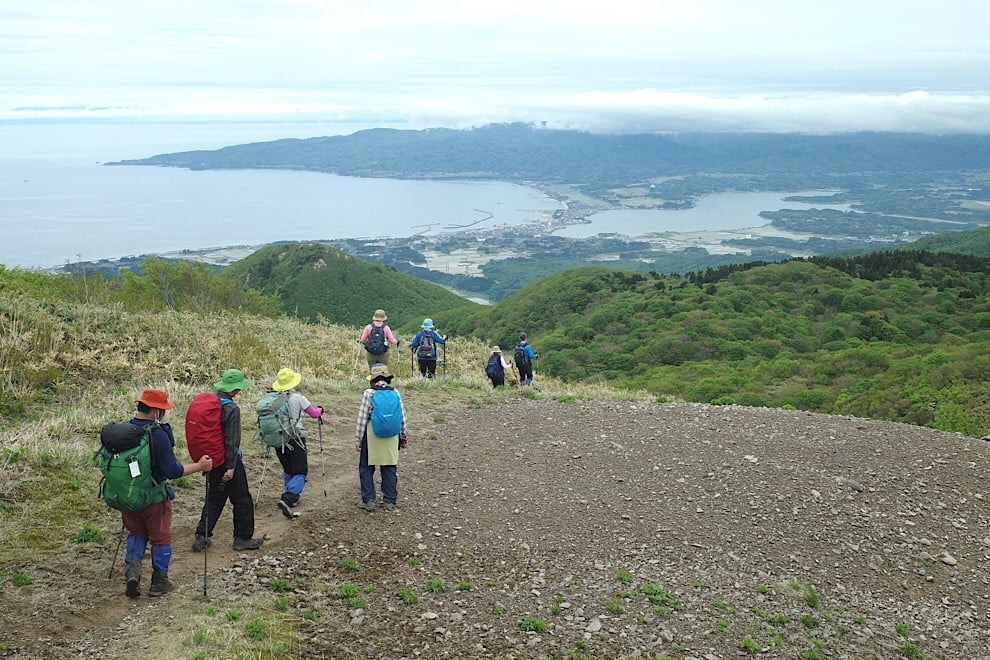 ■ツアー報告 花花花！島の縦走路 佐渡島 ドンデン山から金北山とアオネバ渓谷