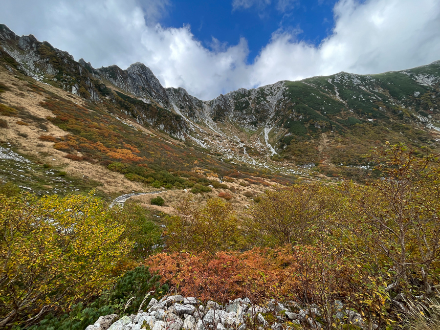 ■ツアー報告　中央アルプス縦走-木曽駒ヶ岳・空木岳・南駒ヶ岳