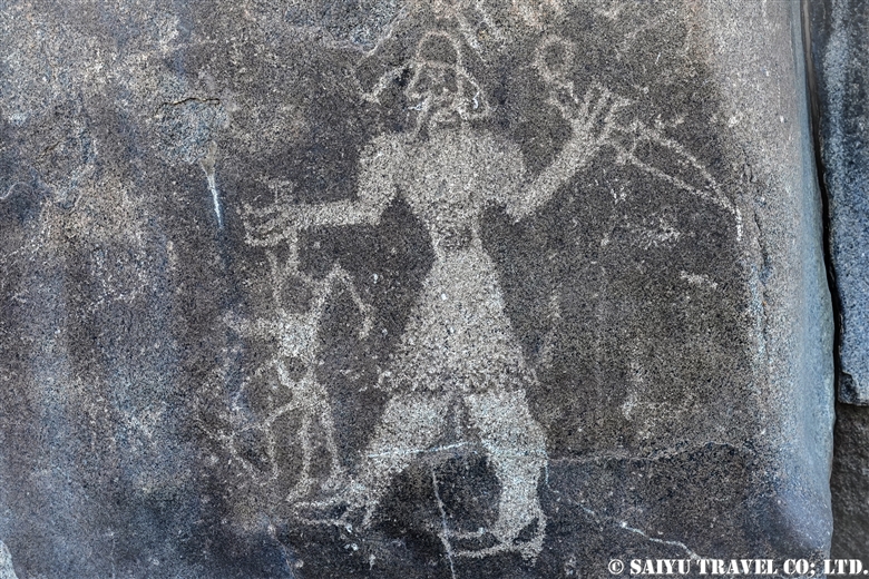 タルパンのアルターロック＜祭壇の岩＞、インダス河畔の岩刻画