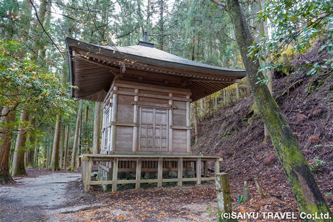 金峯神社の隠れ塔