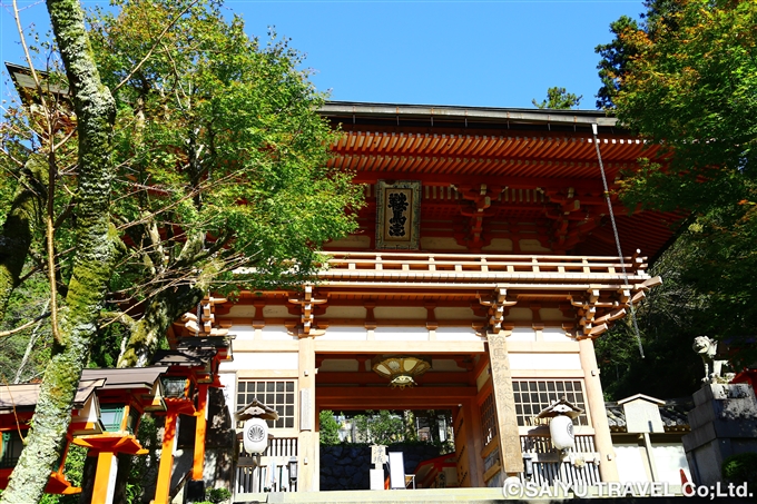 鞍馬寺の仁王門