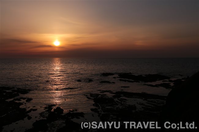 不老ふ死温泉付近から見える夕日