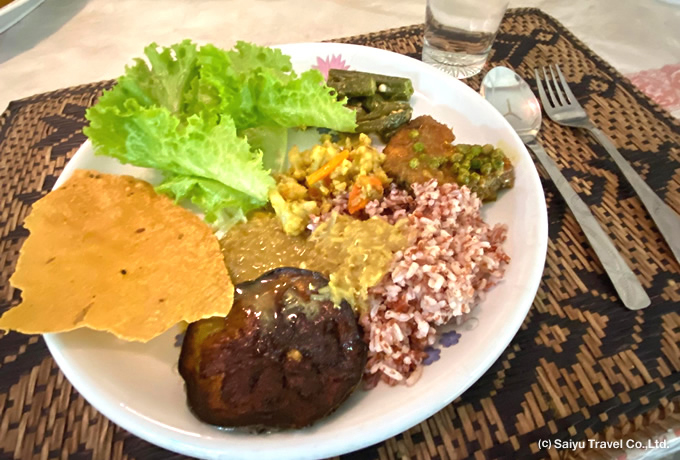 野菜のカレーがおいしいベンガル料理