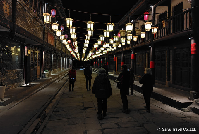 提灯が灯る夜の昭化古城