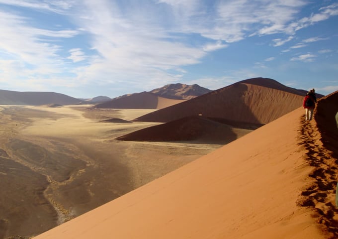高低差世界最級を誇る、ナミブ砂漠のソスフスレイ砂丘（ビッグダディ）