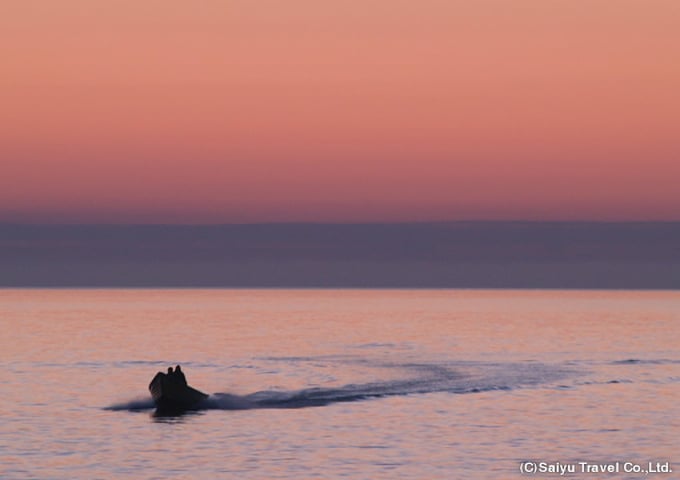 アンザリー湾から望む夕暮れのカスピ海