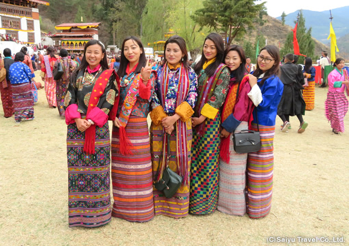 年間定番 ブータン民族衣装 テゴ ラチェ
