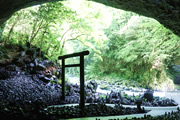 神々の里・高千穂　天孫降臨の地を訪ねて