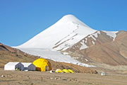 崑崙山脈6,000m峰 玉珠峰登頂