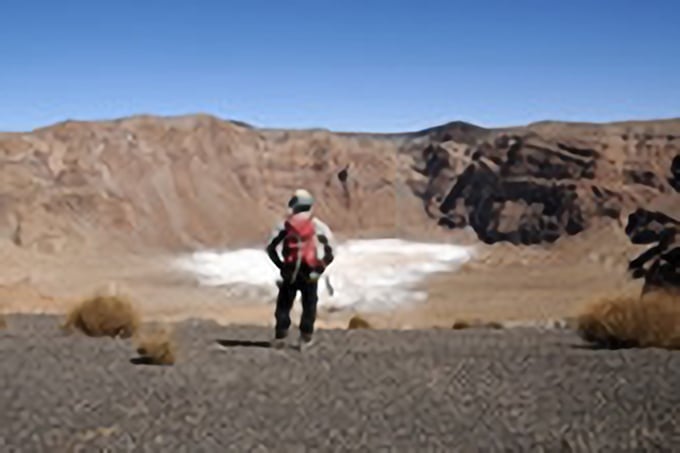 サハラ砂漠最高峰 エミ・クーシ（3,415m）登頂